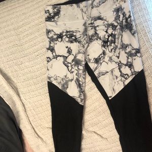 PINK work out capris leggings